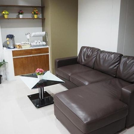 Regent Room Hotel Surat Thani Exterior photo