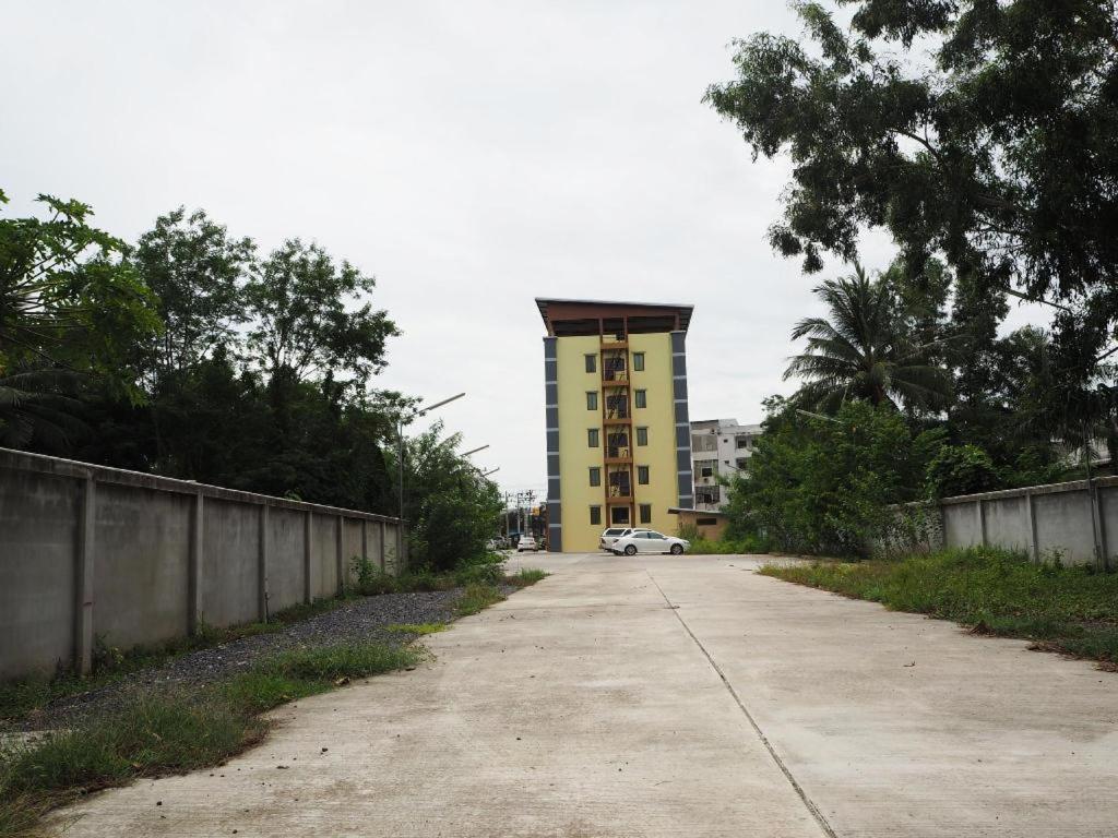 Regent Room Hotel Surat Thani Exterior photo
