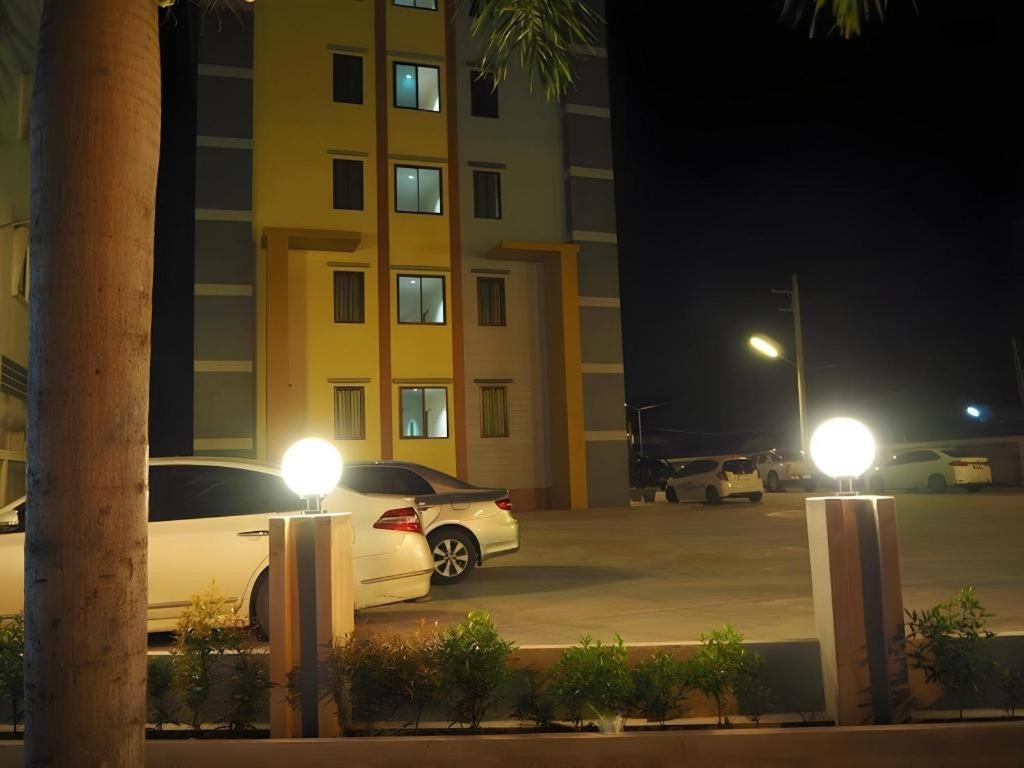 Regent Room Hotel Surat Thani Exterior photo